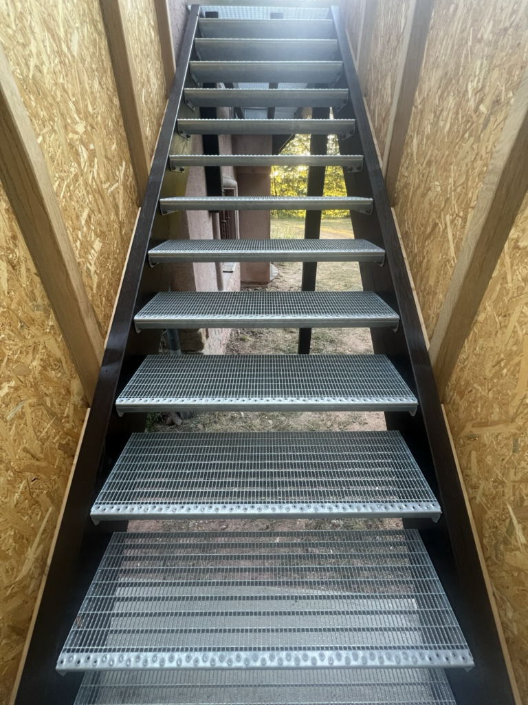 Neue Außentreppe Giebelhaus
